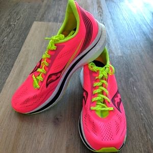 Saucony Endorphin Pro - W's 9